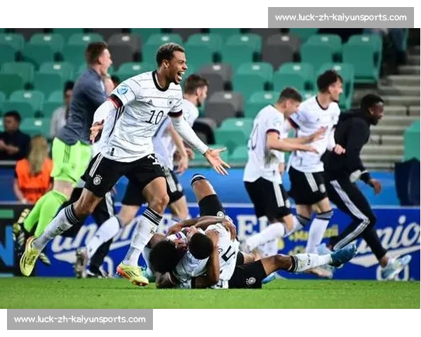 女接待员怒闯德国 U21 大巴！15 个啤酒杯引发跨国风波